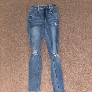 Skinny ripped jeans